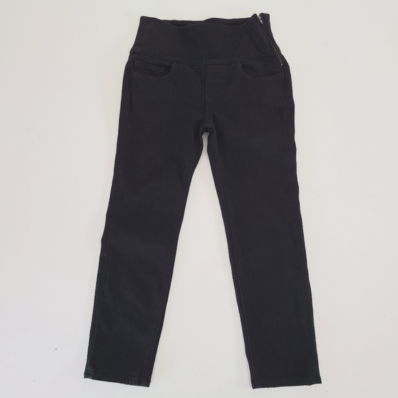 SPANX Pants - Spanx The Signature Capri Black Size 25